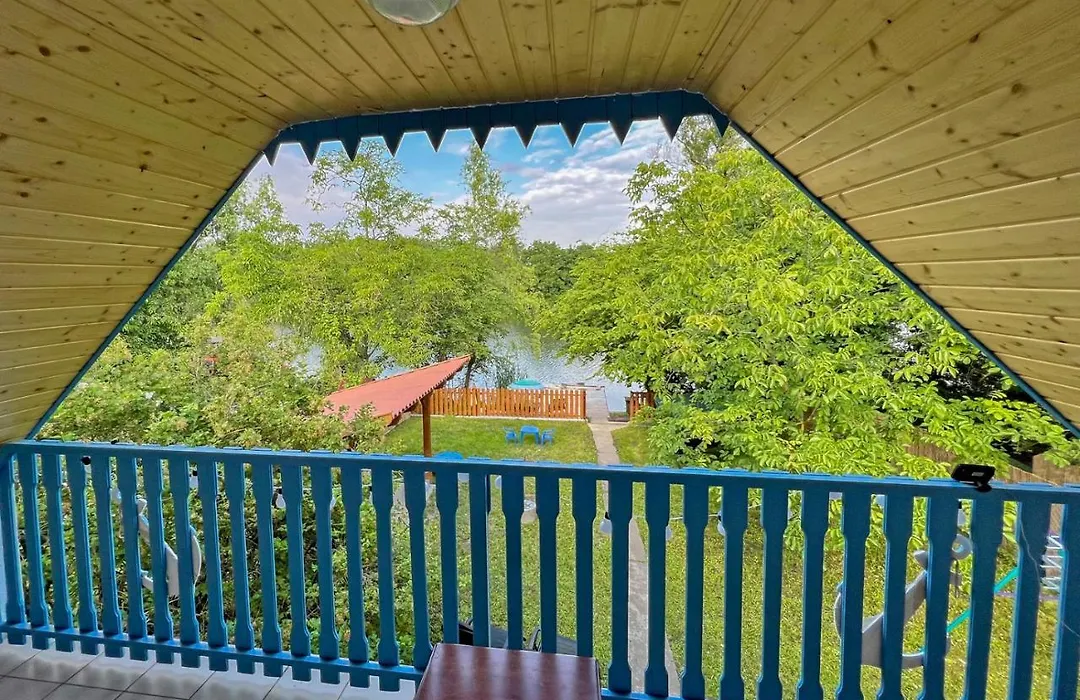 Villa Popeye Jakuzzis nyaralóház-1